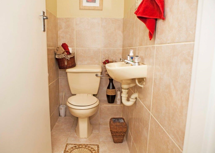 8 Bedroom Property for Sale in Fish Hoek Western Cape